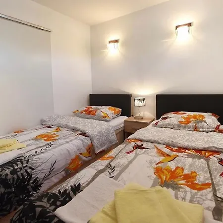 דירה Apartman Lopez Pintar פורץ